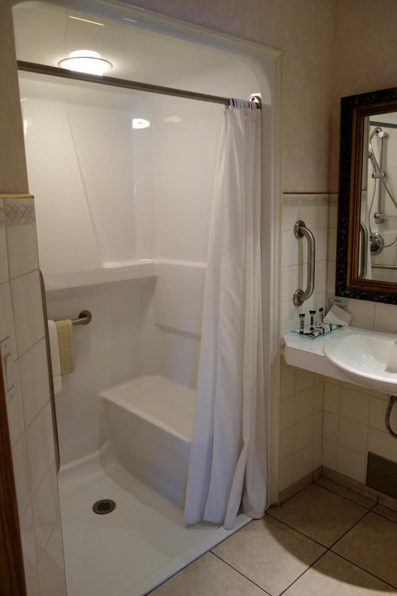 Chateau Louis Hotel & Conference Centre Edmonton Eksteriør billede