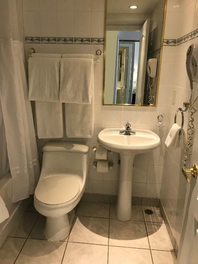 Chateau Louis Hotel & Conference Centre Edmonton Eksteriør billede