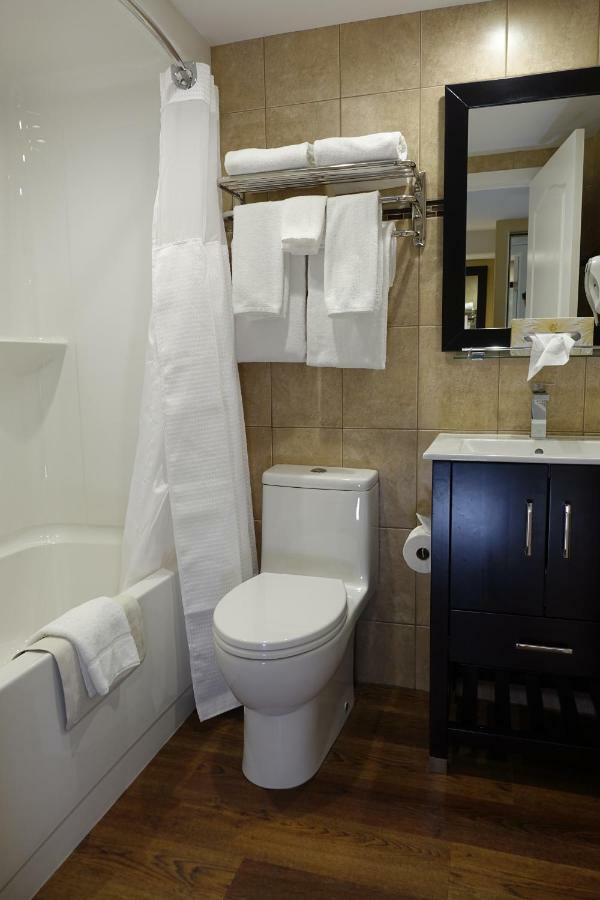 Chateau Louis Hotel & Conference Centre Edmonton Eksteriør billede