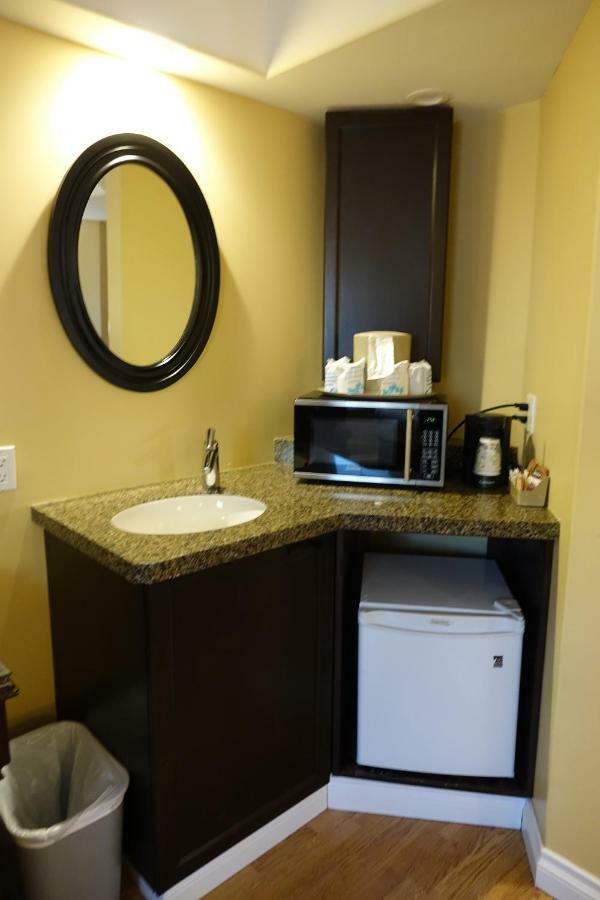 Chateau Louis Hotel & Conference Centre Edmonton Eksteriør billede