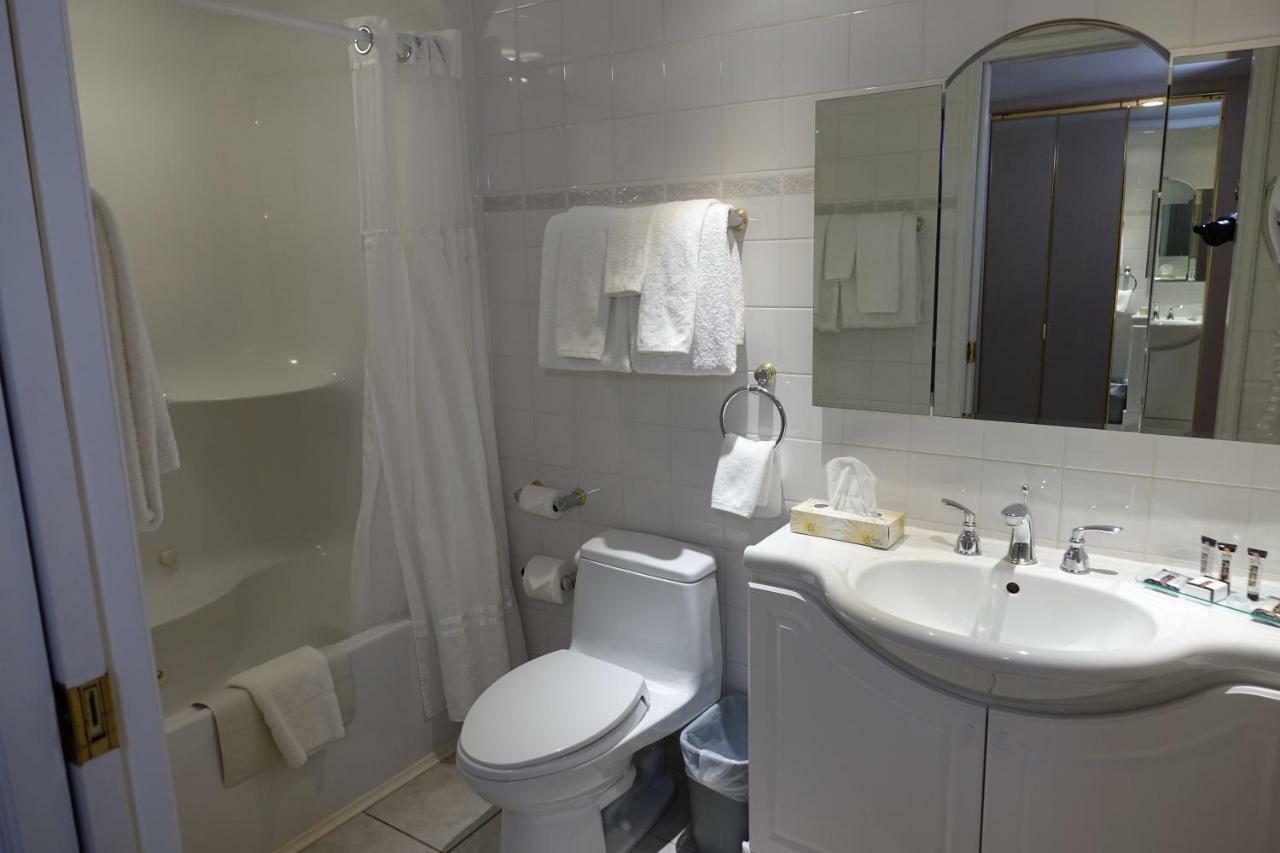 Chateau Louis Hotel & Conference Centre Edmonton Eksteriør billede