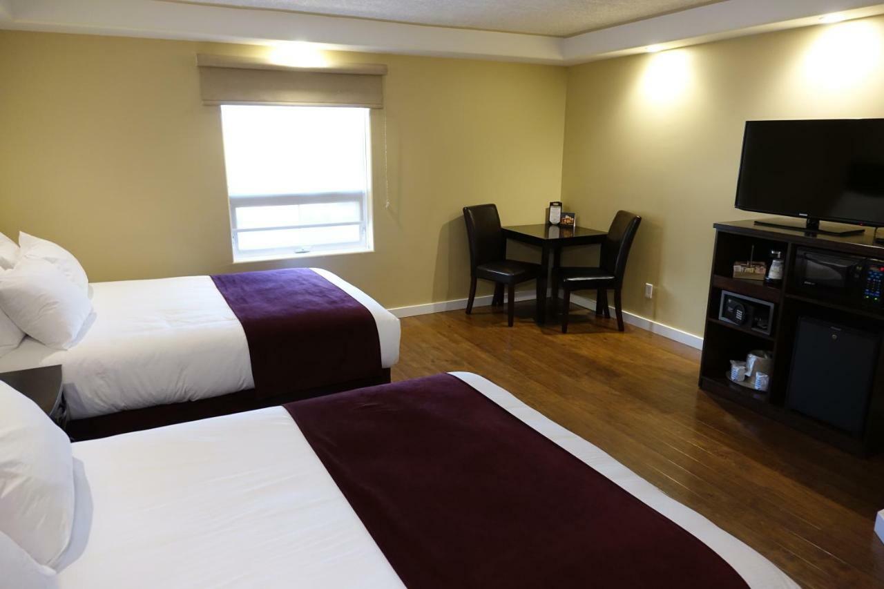Chateau Louis Hotel & Conference Centre Edmonton Eksteriør billede